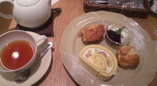 �A�t�^�k�[���e�B�[�Q